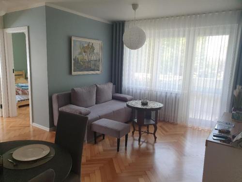 Głuchołazy Apartment | Inviting Opawska koliba - Top-Rated Family-Friendly Escape
