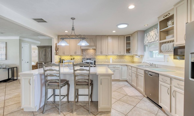 Ormond Beach Plaza House | Beachouse Haven: Steps from the Ocean with Pet-Friendly Perks