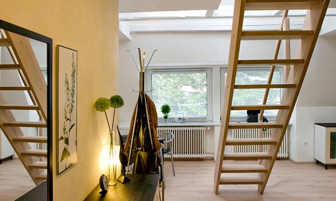 Heide Apartment | Stylish Gallery Apartment with Kitchen, Rated 10/10!