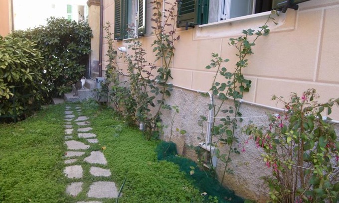 Camogli Apartment | Relaxing Garden Retreat Steps from the Ocean