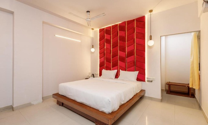 Vyalikaval HBCS Layout House | Modern Open Terrace Penthouse with Smart Lighting Access