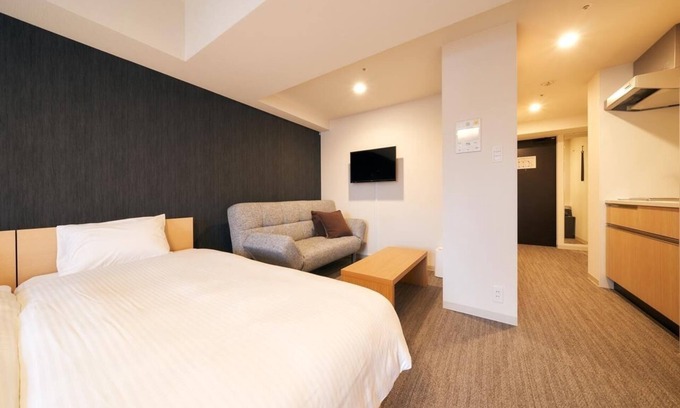 Minamisenba Apartment | Convenient Stay Just 5 Minutes from Osaka's Highlights