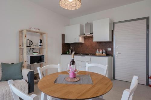 Colombare Apartment | Unforgettable Opera Apartment in Family-Friendly Sirmione
