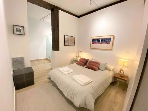 Palacio Apartment | Experience Opera-Suites La Boheme in Central Madrid