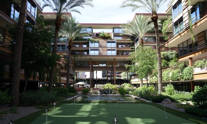 South Scottsdale Condo | Unmatched Camelback Condo in Scottsdale with Pool & Spa