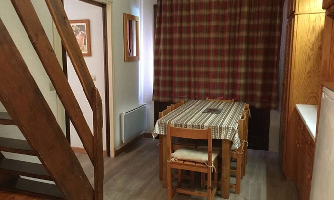 Les Bruyeres Apartment | Cozy 2-Bedroom Apartment in Les Menuires for Families