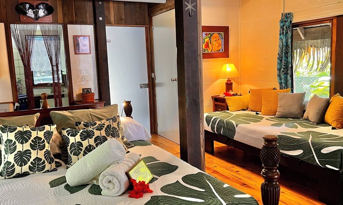 Bora Bora House | Orama Lodge - Traditional Fare with Lagoon Views and Spa