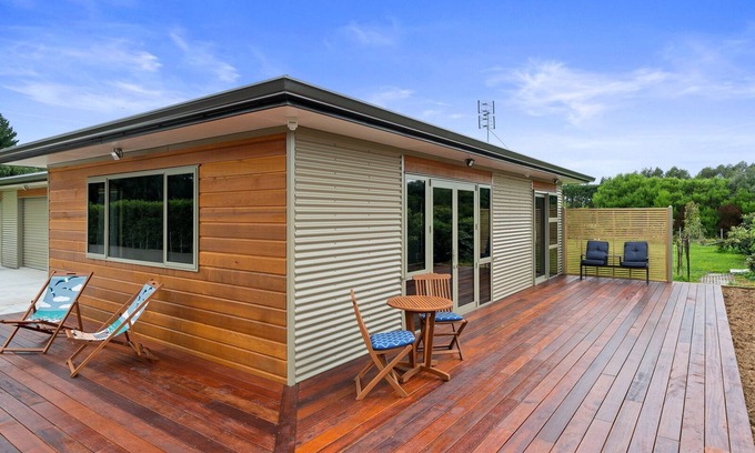 Greytown House | Family-Friendly Orange Blossom Cottage in Beautiful Greytown