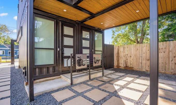Greater East End Apartment | Relaxing Getaway at Orange Container @EADO Juice Box