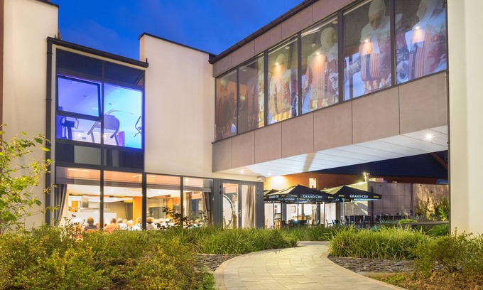 La Louviere Hotel | Eco-Friendly Retreat at Orange Hotel La Louvière - 9.4 Rating
