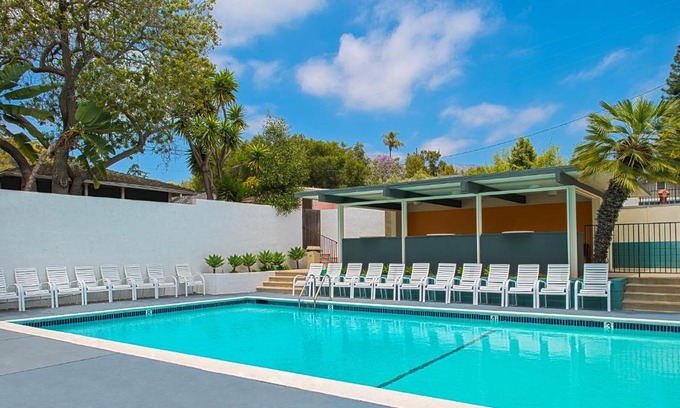 Upper East Hotel | Family-Friendly Getaway at Orange Tree Inn with Pool Access