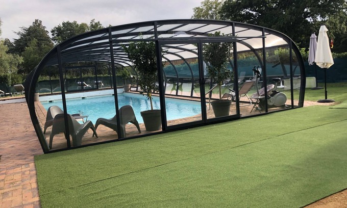 Cleppe House | Top-rated Orangerie de Chatel with Pool & Spa Amenities