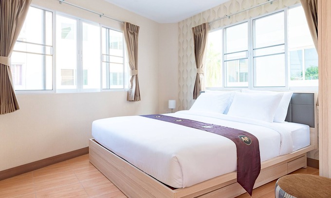 San Sai Apartment | Inviting Orawan Suites: Top-Rated Stay with Breakfast & Kitchen