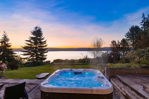 Greenbank House | Experience Spectacular Views at Orca Ridge by AvantStay