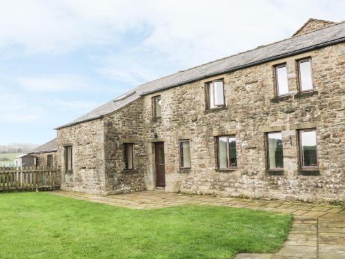 Fourstones Near Bentham House | Discover Orcaber Farm Barn: Pet-Friendly Retreat Awaits