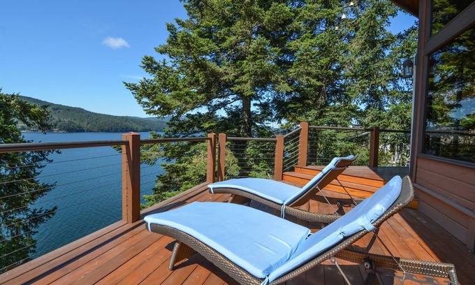 Rosario House | Discover Orcas Island: Highly Rated with Family-Friendly Amenities