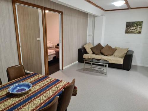 Don Apartment | Family-Friendly Orchard 2 Bedroom Apartment in Devonport