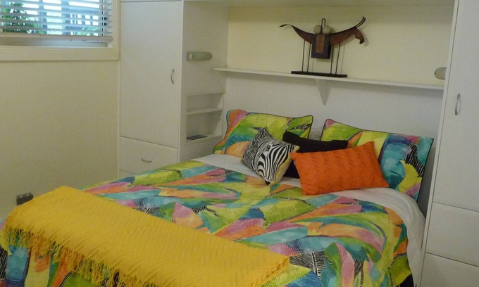 Old Reynella House | Orchard Garden Guest House: Rated 10/10 with Pool & Spa