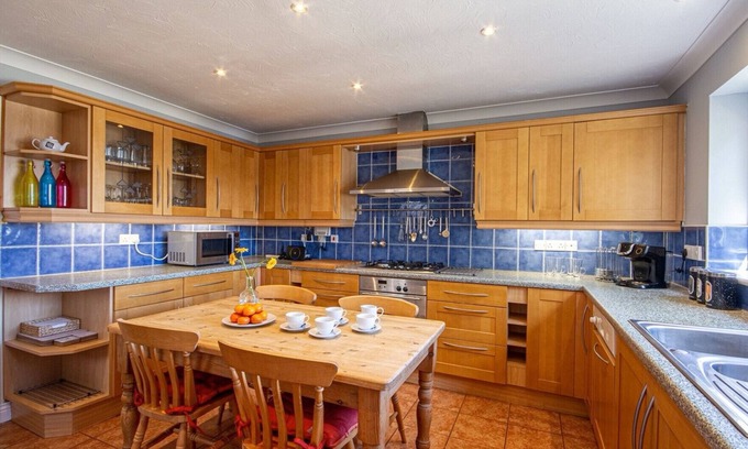 Wadebridge Cottage | Discover Orchard House in Vibrant Wadebridge Town