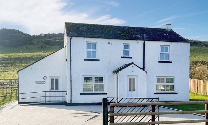 Cockermouth Cottage | Cozy 3 Bedroom Retreat in Scenic Cockermouth