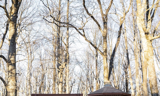 Hillsville Cabin | Orchard Inn: Family-Friendly Retreat with Hot Tub Amenities