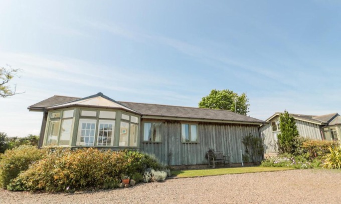 South Charlton House | Family-Friendly Orchard Lodge: 4-Star Excellence & Top Rated