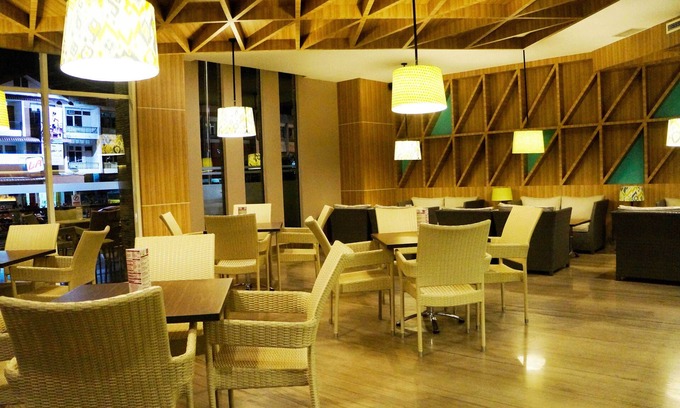 Pontianak Hotel | Relaxing Stay at Orchardz Hotel Gajahmada Pontianak