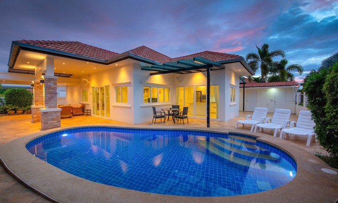 Hin Lek Fai Villa | Orchid Paradise Homes: Family-Friendly Retreat With Pool