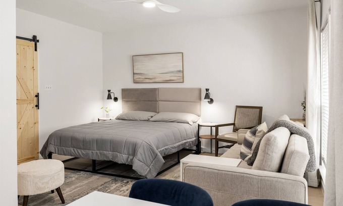 Northgate Apartment | Orchid: Studio Apt, 4 Minute Walk to A&M