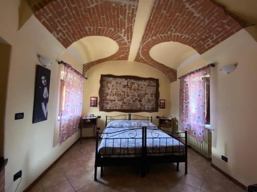Carru Bed & Breakfast | Orchidea: Pet-Friendly Retreat with Hot Tub & Breakfast