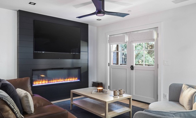 Telluride Condo | Ore Station 7: Steps to Gondola with Spa & Hot Tub Access