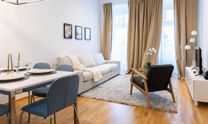 Brigittenau Apartment | Family-Friendly OrestaLiving on the Scenic Danube Canal