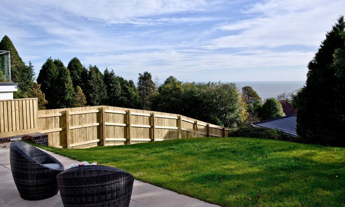 Teignmouth Apartment | Beachfront Apartment in South Devon with Patio & Sea Views