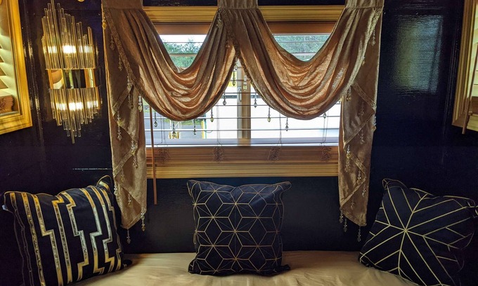Sequim Hotel | Pet-Friendly Orient Express at Olympic Railway Inn Awaits You