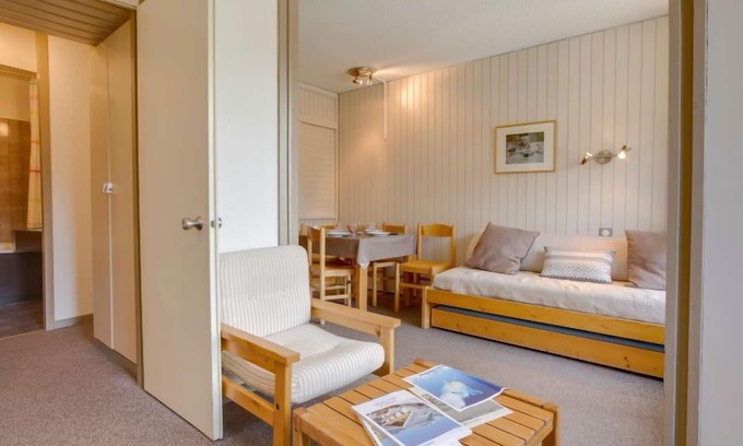 Reberty Apartment | Discover Origanes 324: Lake View & Spa Retreat