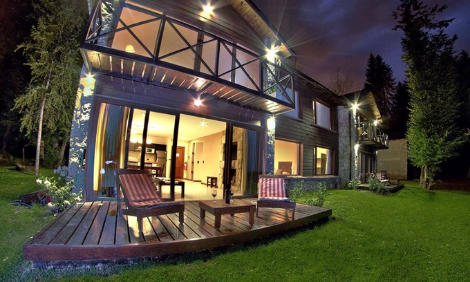 San Carlos de Bariloche Cabin | Idyllic Orillas del Gutierrez: Guest Rated 9.6 with Lake Views