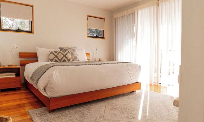Binalong Bay House | Beachfront Retreat with Ocean Views and Family Amenities