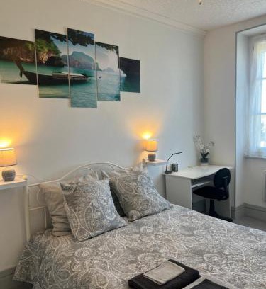 Fourchambault Apartment | Discover Orion: Family-Friendly & Pet Welcoming Stay