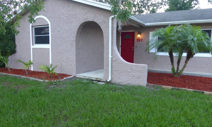 Altamonte Springs House | Inviting 4BR Orlando Home with Jacuzzi & Pool Near Disney