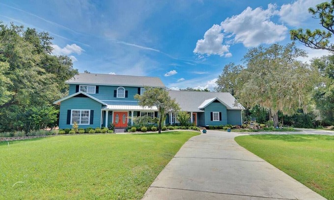 Oviedo House | Modern Orlando Retreat with Kid-Friendly Amenities