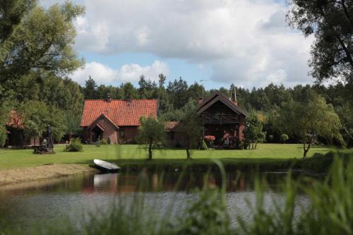 Ostroda House | Pet-Friendly Retreat at Orlik Mazury - Rated 9.5/10!