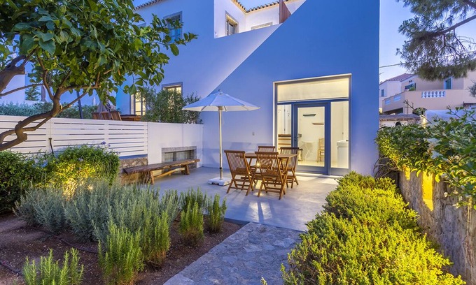 Spetses House | Orloff Resort: Ocean View, Pool & Spa with Top Ratings