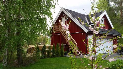 Ovre Eiker Apartment | Ormåsen Loft: Guest Rated 10/10 with Family-Friendly Amenities