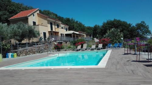 Torre del Mare Hotel | Oroverde: Pet-Friendly Retreat with Oceanfront Views
