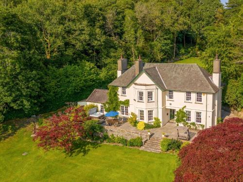 Windermere House | Delightful Orrest Howe: Pet-Friendly Getaway with Hot Tub