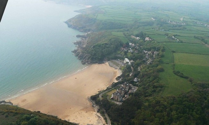 Bishopston Apartment | Cozy Ortari @70: Pet-Friendly Stay in Gower, Swansea