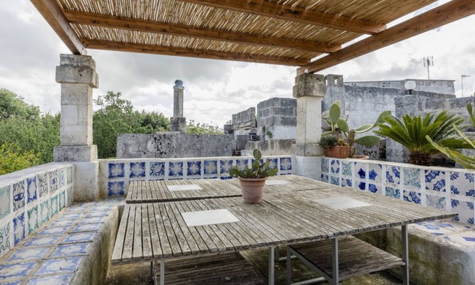 Ortelle Apartment | Cozy Ortelle House with 5 Fireplaces and Scenic Terrace
