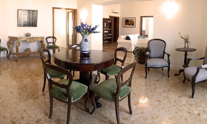 Ortigia Apartment | Seaside Escape: Ortigia Apartment with Breakfast & Views