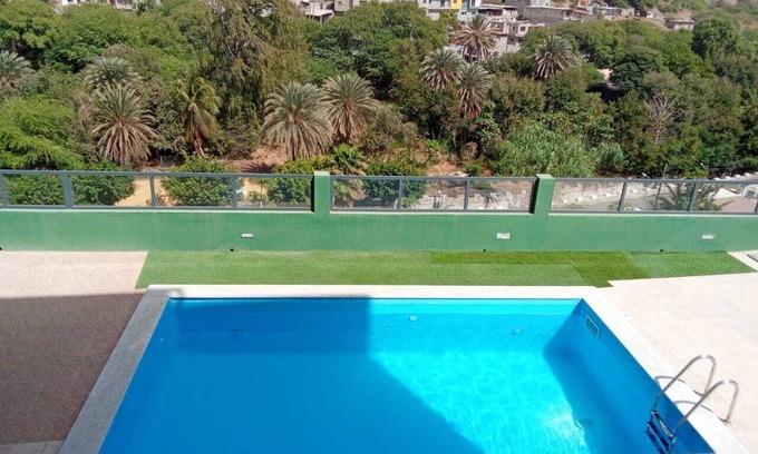Praia House | Os nossos quartos estão prontos com AC, WiFi, piscina, estamos situados em Praia