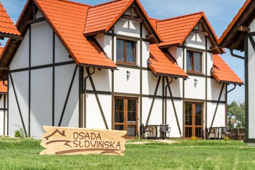 Zarnowska Cabin | Pet-Friendly Osada Słowińska with Oceanfront Views